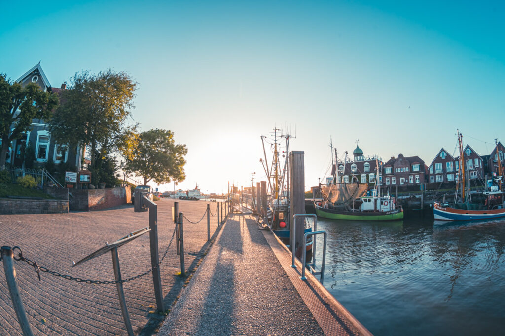 Leinwand Neuharlingersiel 10 – Leinwand von Hennen Arts